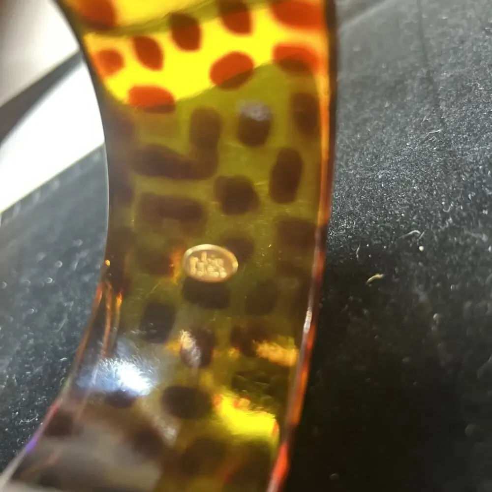 Joan Rivers Vintage Lucite Leopard Bangle Bracelet Signed 22cm Wide 1.5